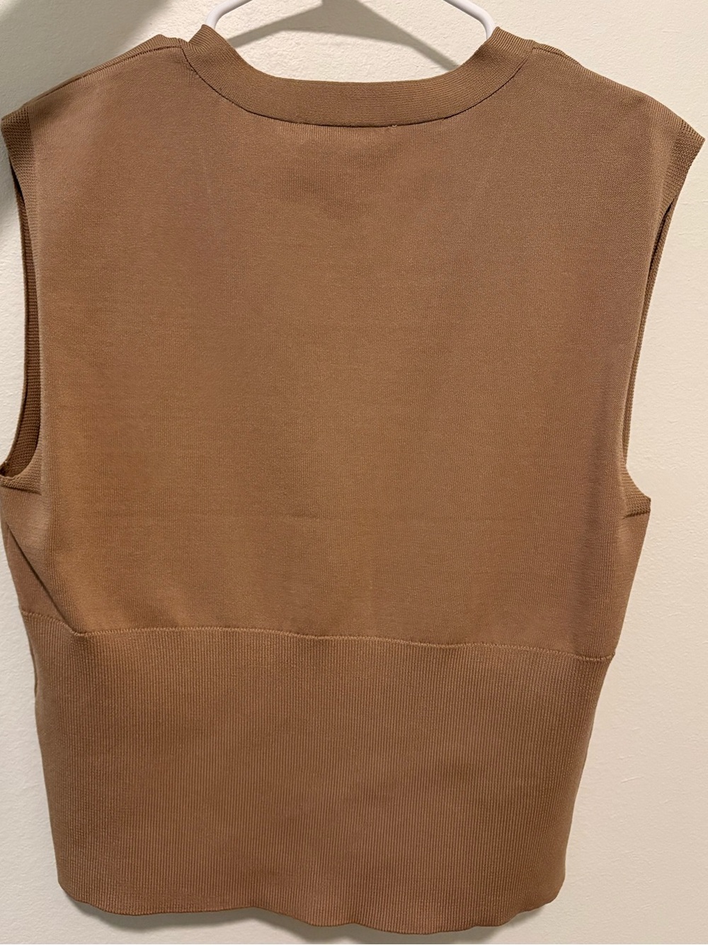 Nine West Camel/Tan Sleeveless V-Neck Knit Vest with Decorative Button M - New - Picture 6 of 7
